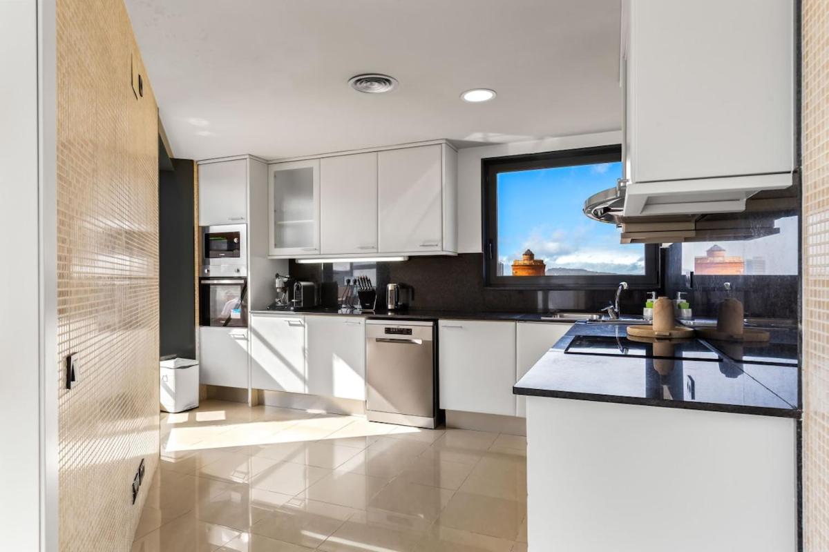 Penthouse Duplex with TOP Views! - 4