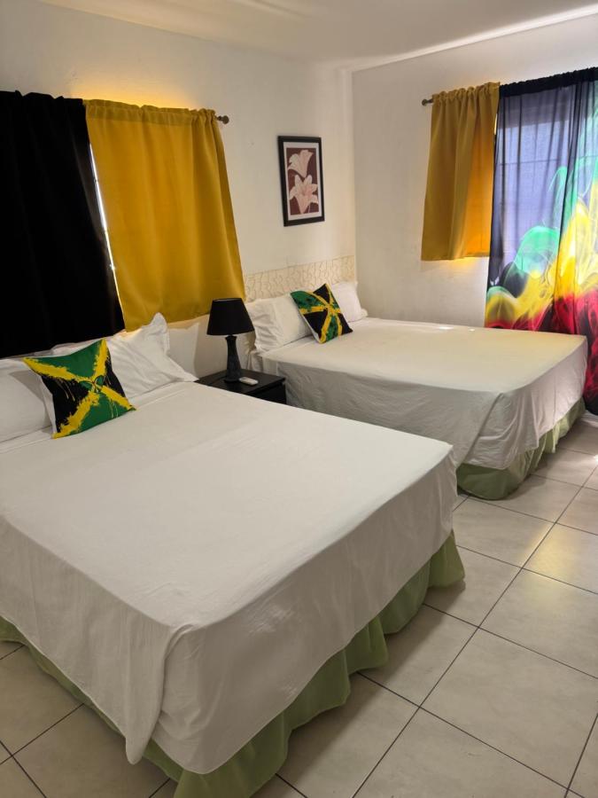 Pearl of the City JAMAICA PEARL