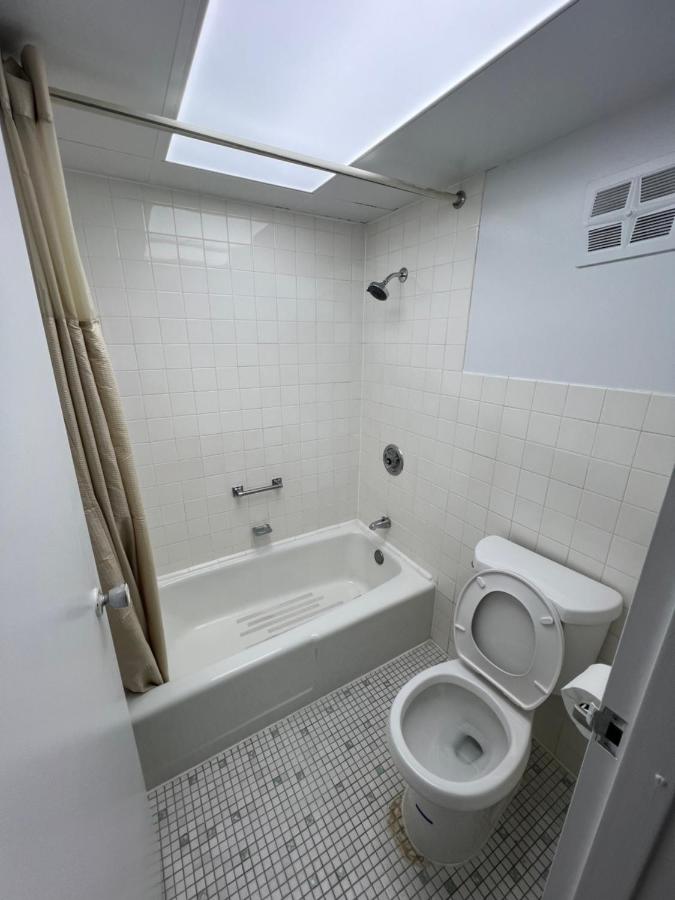 Economy Inn Daily & Weekly Rates — photo 14
