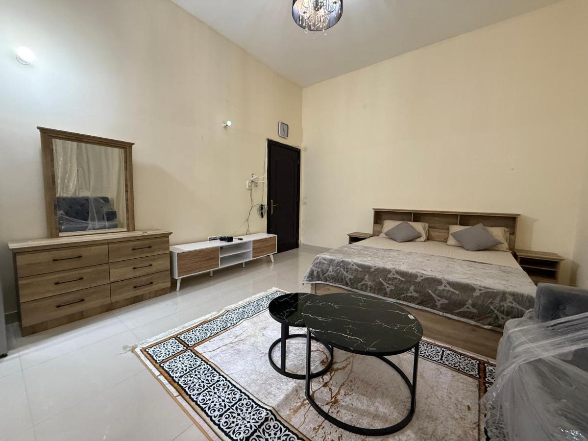 Arb land Furnished studio in mbz zone 20 - 5