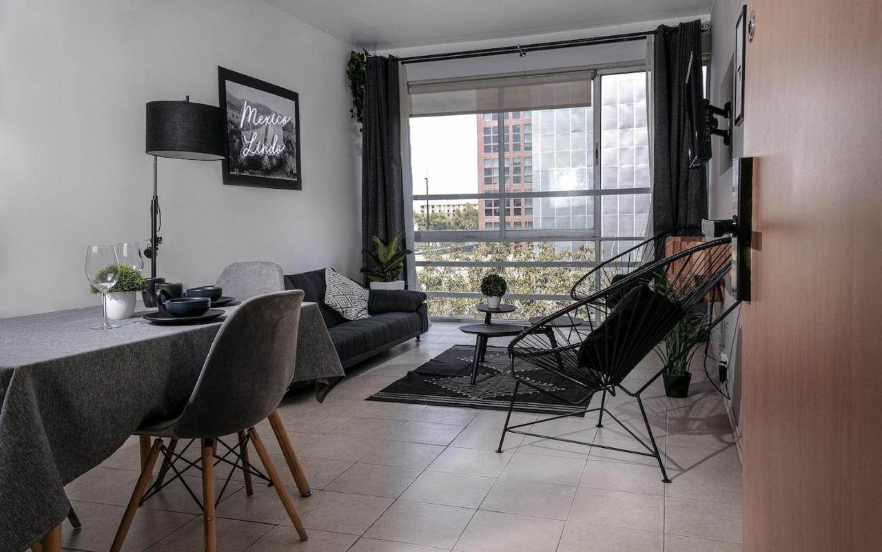 Near Alameda Central and Palace of Fine Arts - 5