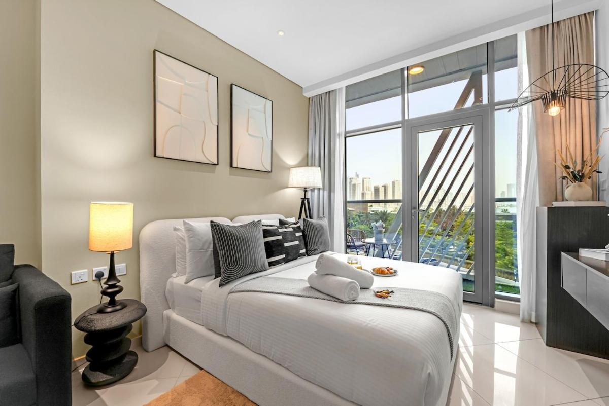 Luxury Palm Studio - Skyline Views - Rooftop Pool & Beach Access - 2