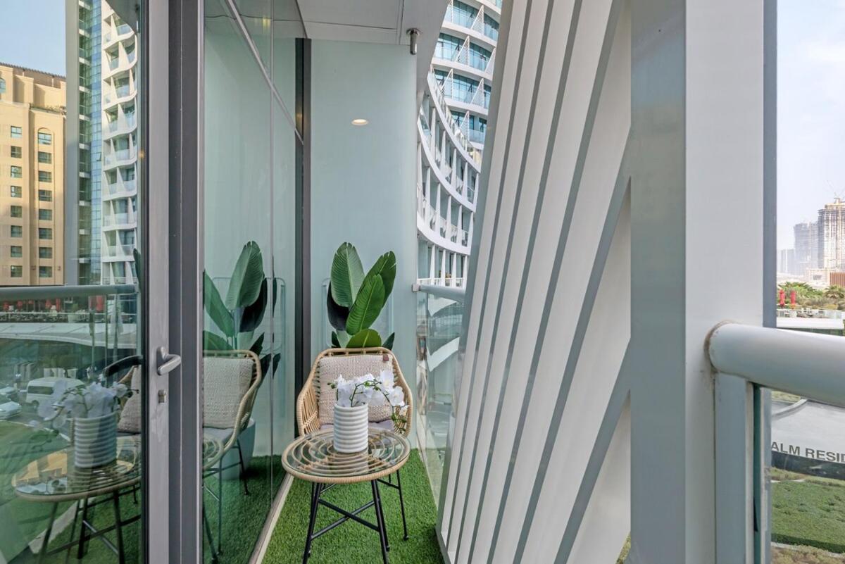 Luxury Palm Studio - Skyline Views - Rooftop Pool & Beach Access - 5