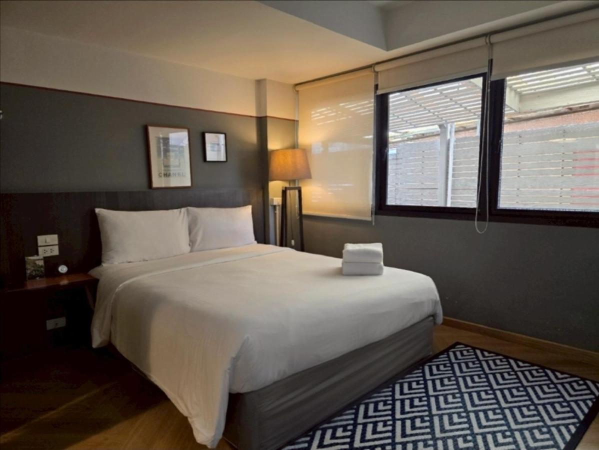 Somewhere to Escape - Hometel - 3