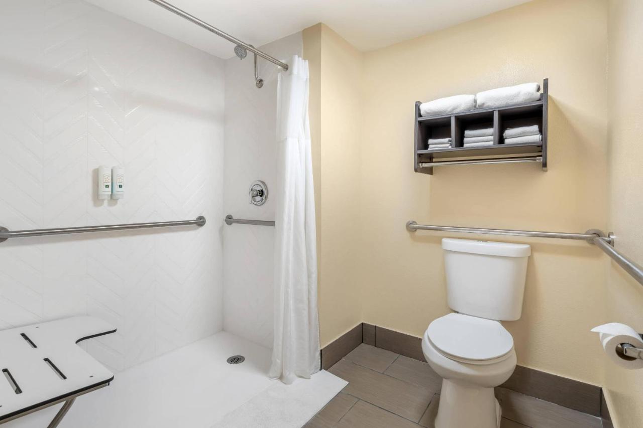 Crater Hotel — photo 18