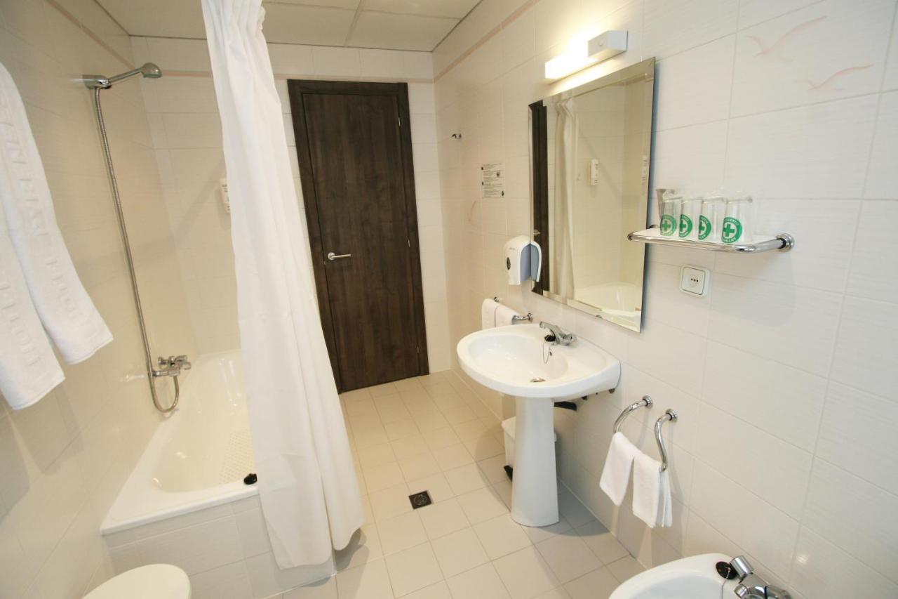 Hotel Pyrénées photo
