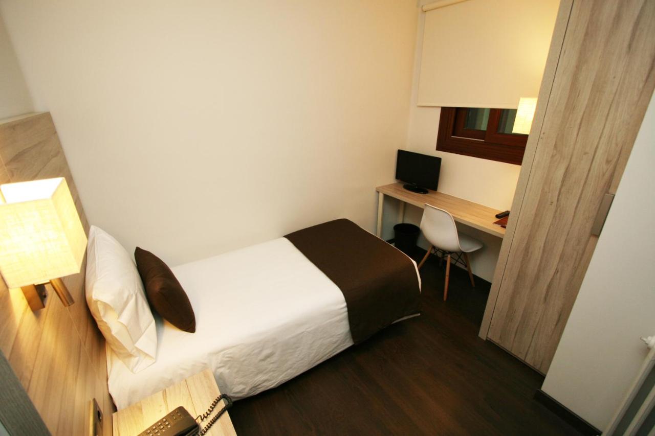 Hotel Pyrénées photo