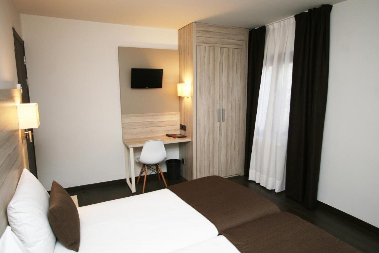 Hotel Pyrénées photo
