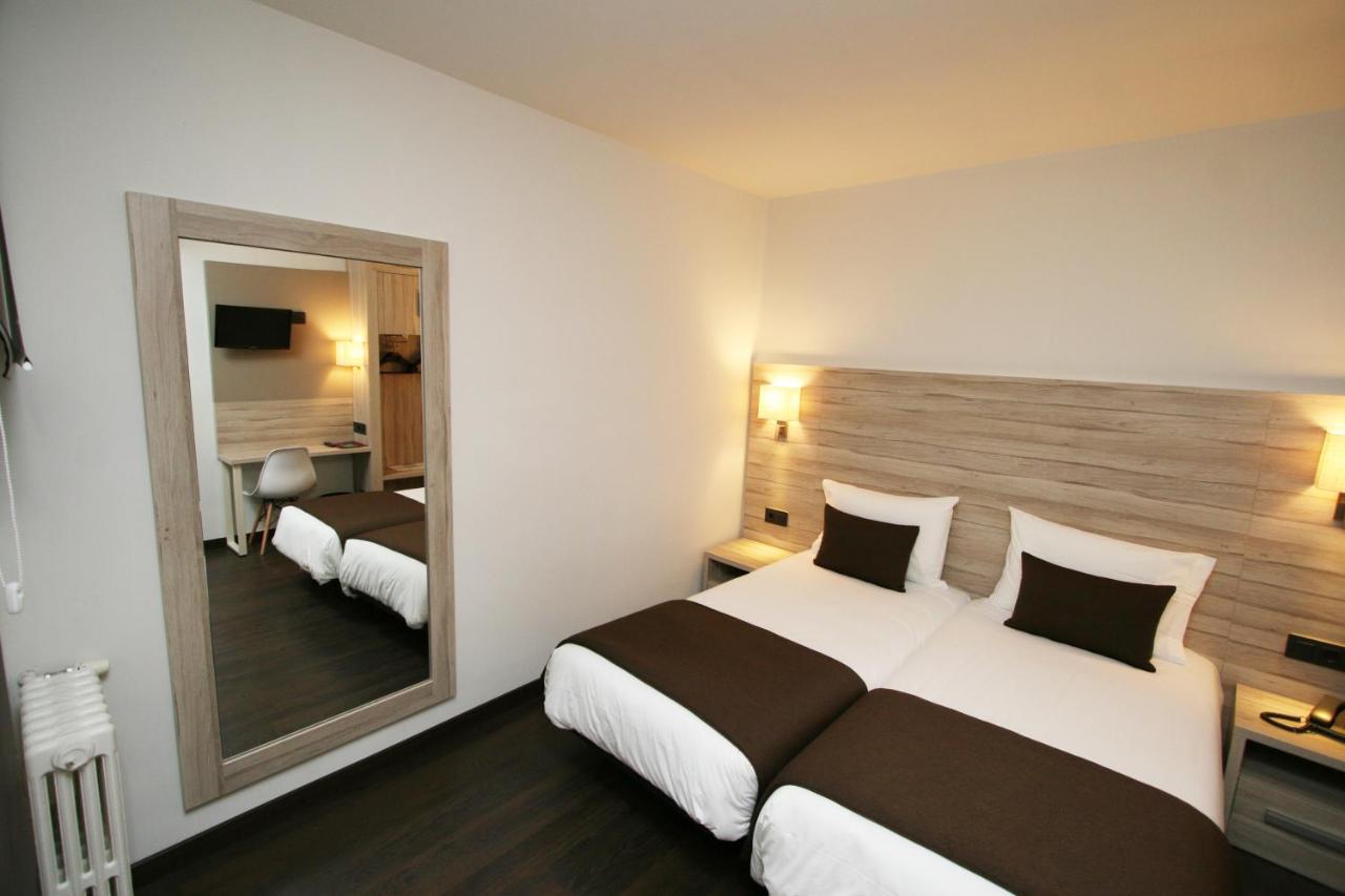 Hotel Pyrénées photo