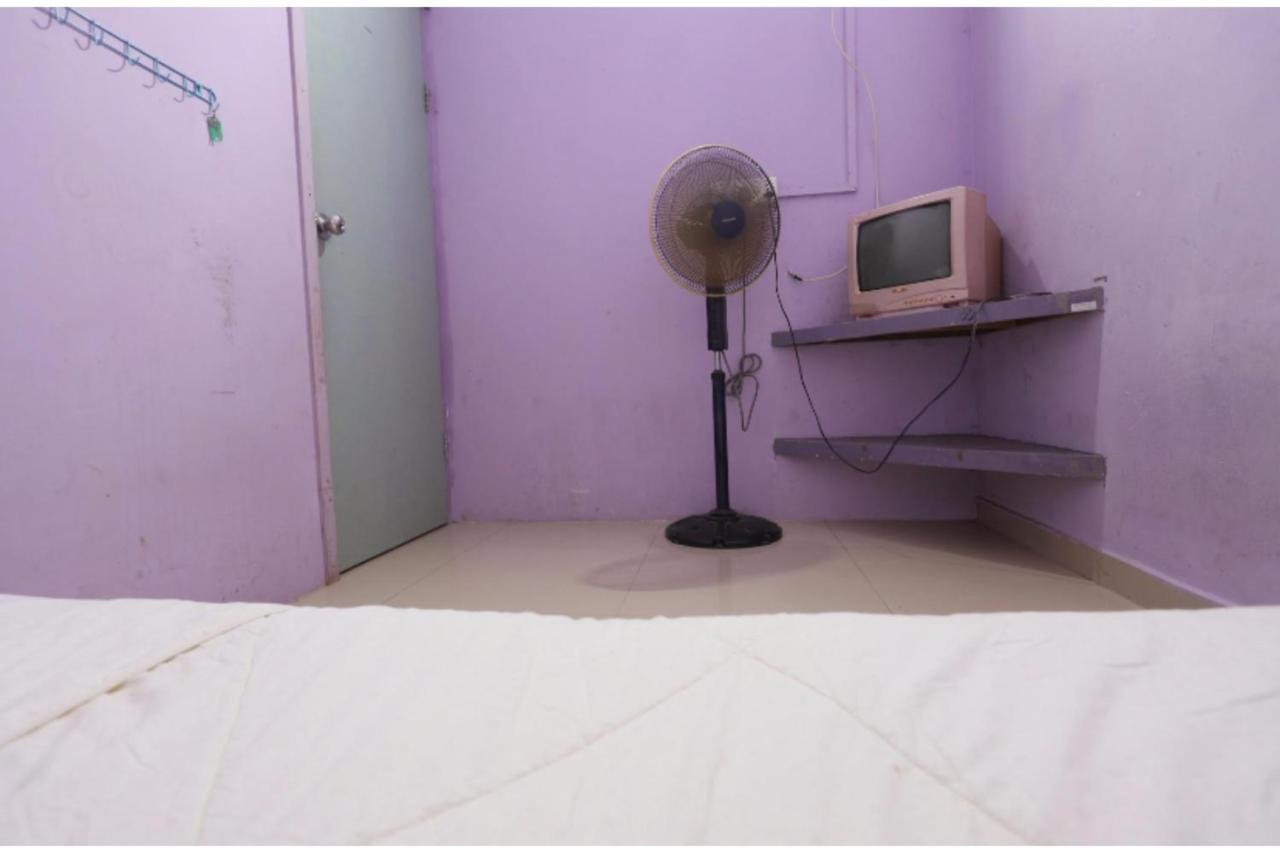 SPOT ON 93276 Fendi 2 Homestay SyariahNearPelabuhan Feri Batam Centre - 5
