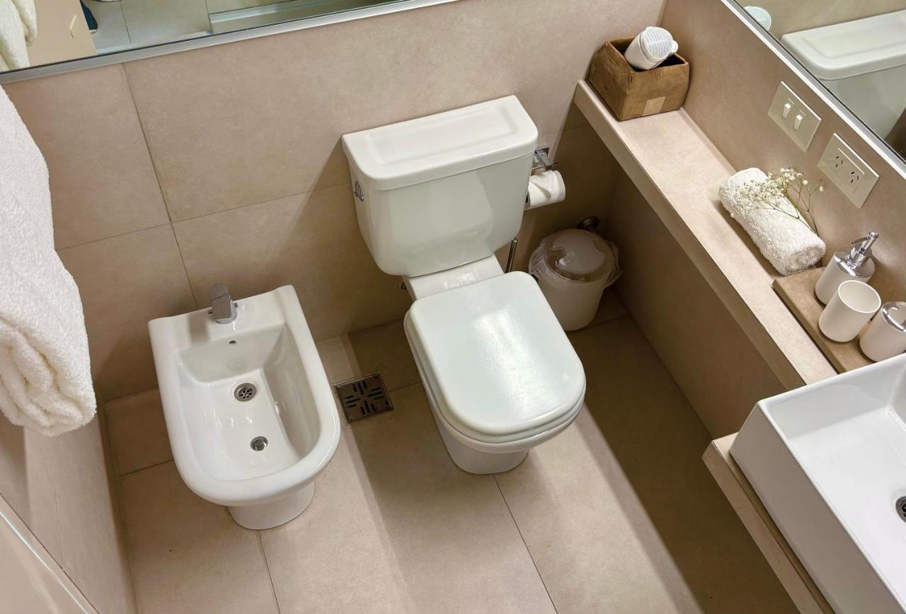 Moderno departamento sobre Av Corrientes con garage para autos - 3