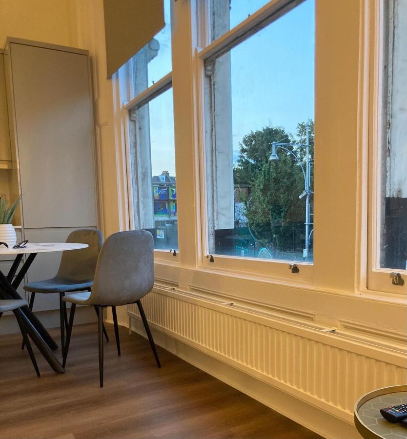 Ladbroke Grove Station -Stunning, Stylish Brand new apartment - 4