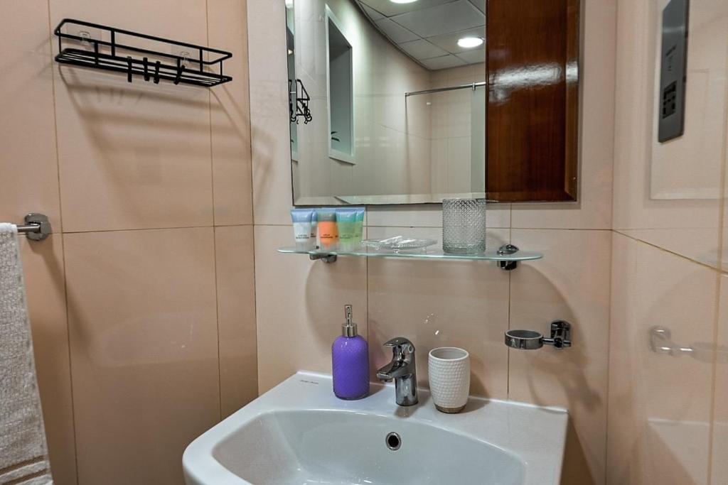 Family-Friendly 2BR Sleeps 7 Reem Island Stay - 3