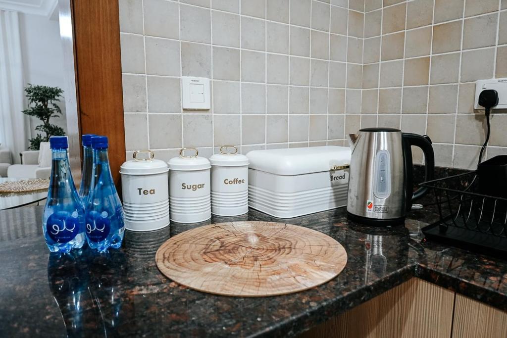 Spacious 2BR in Ansam Yas Island Views Sleeps 7 - 3