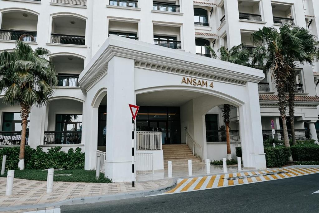 Spacious 2BR in Ansam Yas Island Views Sleeps 7 - 4