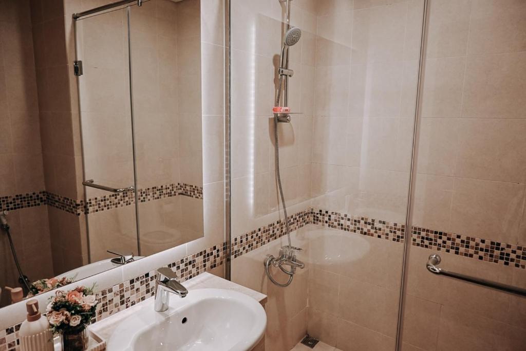 Spacious 2BR in Ansam Yas Island Views Sleeps 7 - 2