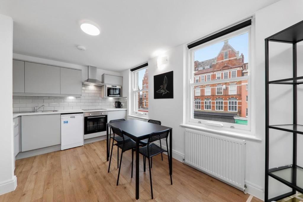 Stylish Camden Apartment C9 - 4