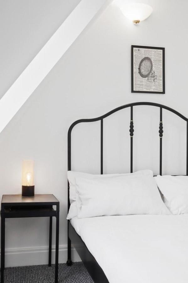 Stylish Camden Apartment C9 - 5