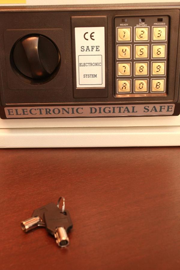 Mirth Sathorn Hotel - 4