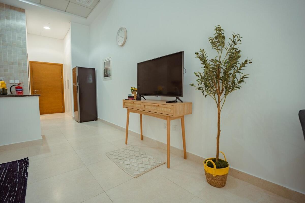 G06 Ansam Amalfi-Inspired Studio Yas Island Escape