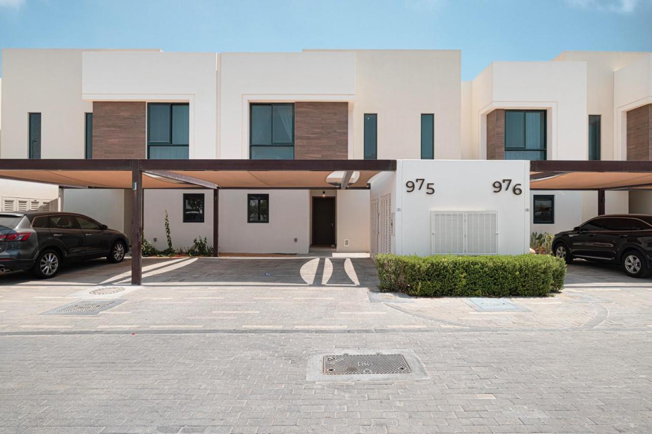 Abu Dhabi 4BR Villa - Victorian-Inspired Stay - 2