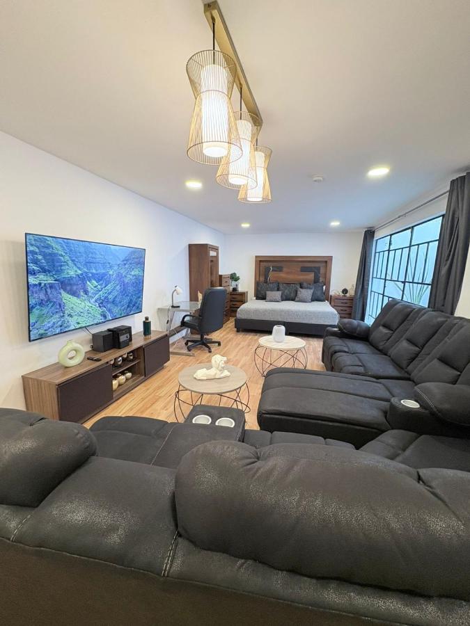 Chic Polanco Stay w Terrace - 5