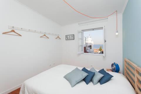 Alfama Tejo river and sight - 2