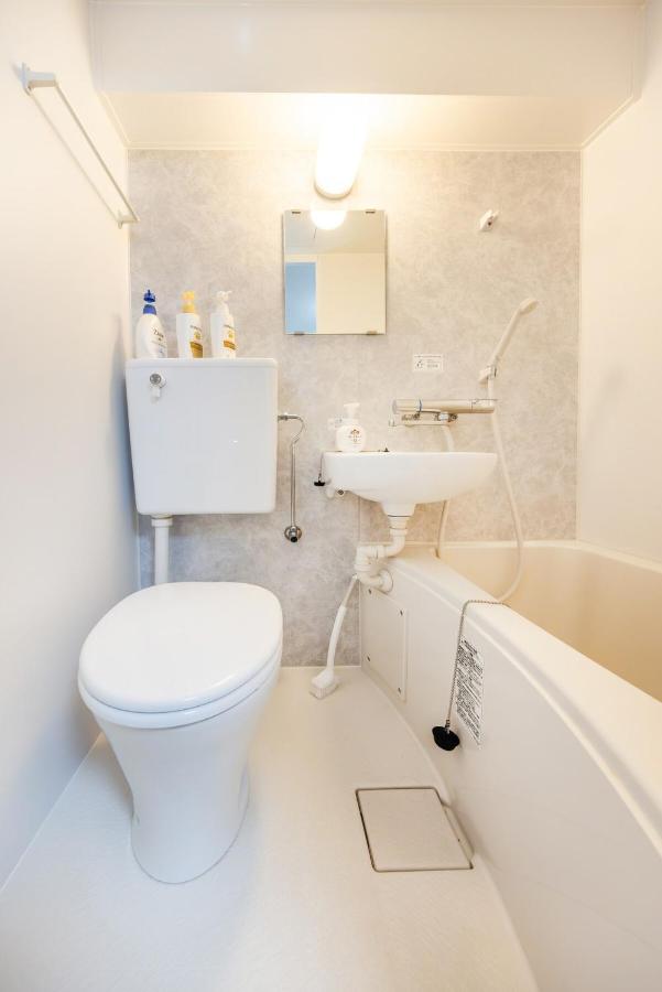 Ikebukuro 8 min walk, Kanamecho 6 min walk, 25sqm room, 2 guests, Direct access to Shinjuku, Shibuya, Tokyo, Ueno, 1 double bed - 2