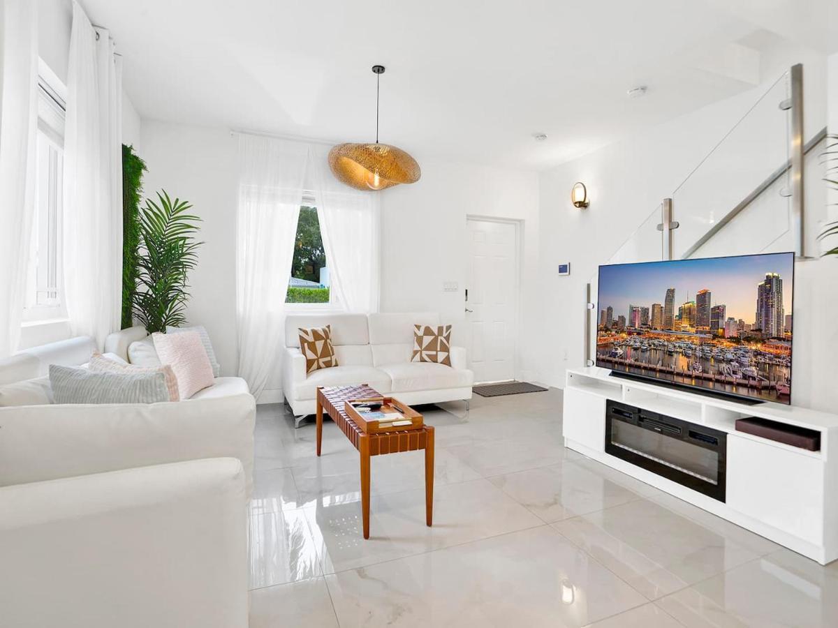 Casa Verde Design District 5BR Hot Tub - 3