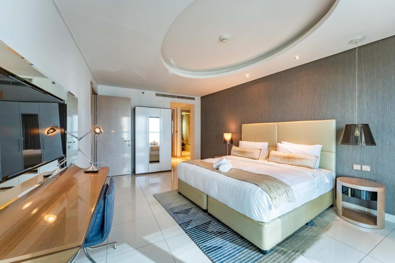 Luxurious 1 Bed in Damac Paramount - P K Holidays - 2