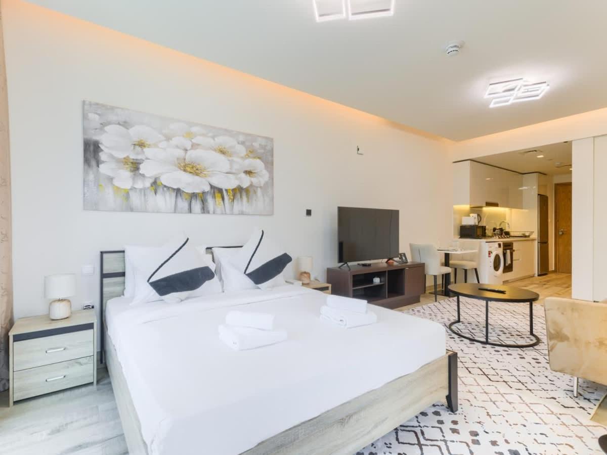 TRPS - Ahad Residences, Business Bay - Full Burj Khalifa View - Modern Furnished Studio - 2