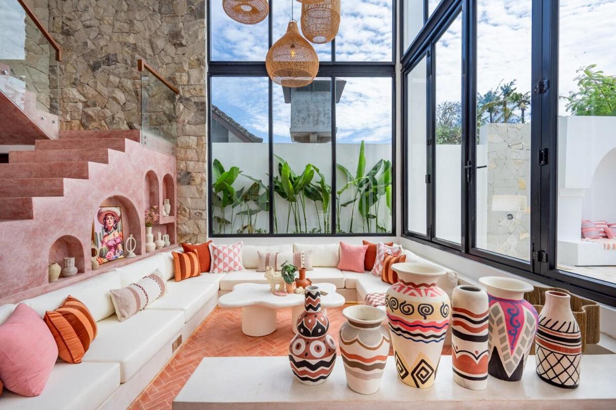 Villa Localita Rosa - Hidden Gem 3BR Designer Villa Infinity Pool Views