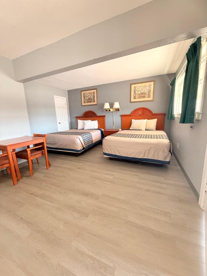 Budget Inn — photo 9