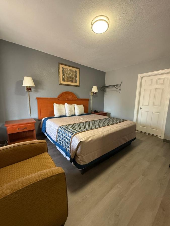 Budget Inn — photo 2
