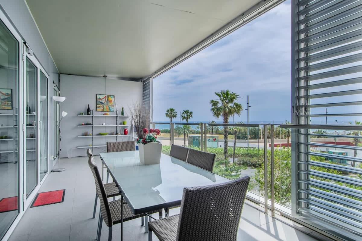 Seafront suite with terrace - 2