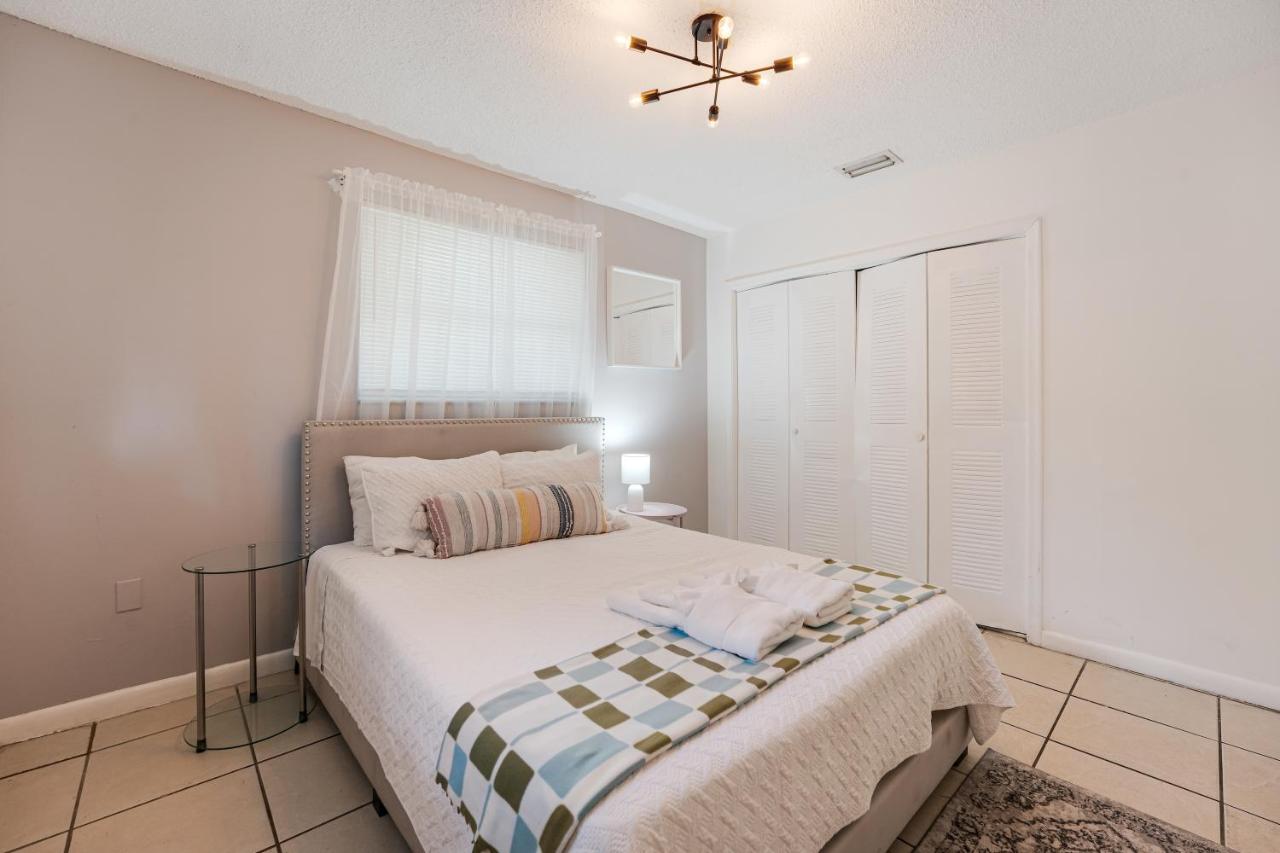 Trendy 2BR Little Havana Apartment - 2