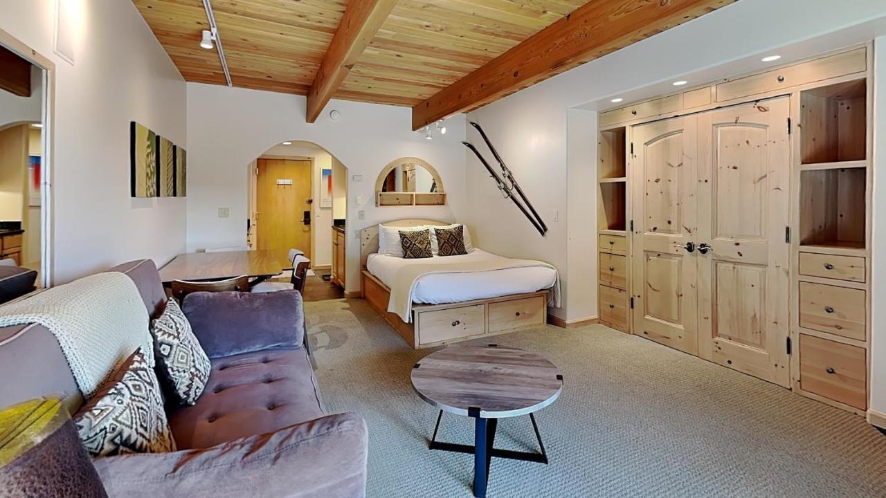 Timberline Condominiums Studio Unit 115
