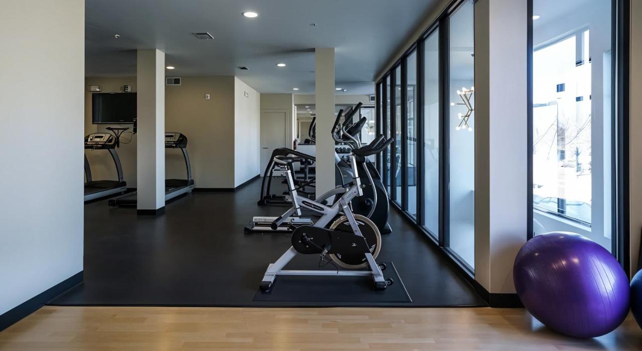 Boulevard Stays Prime SoCo 2BR Walk Downtown Pool Gym Parking - 4