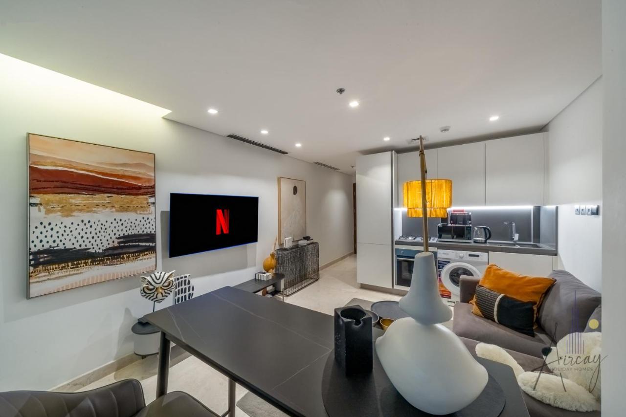 Elegant Designer Studio8 Min Walk to Burj Khalifa - 5