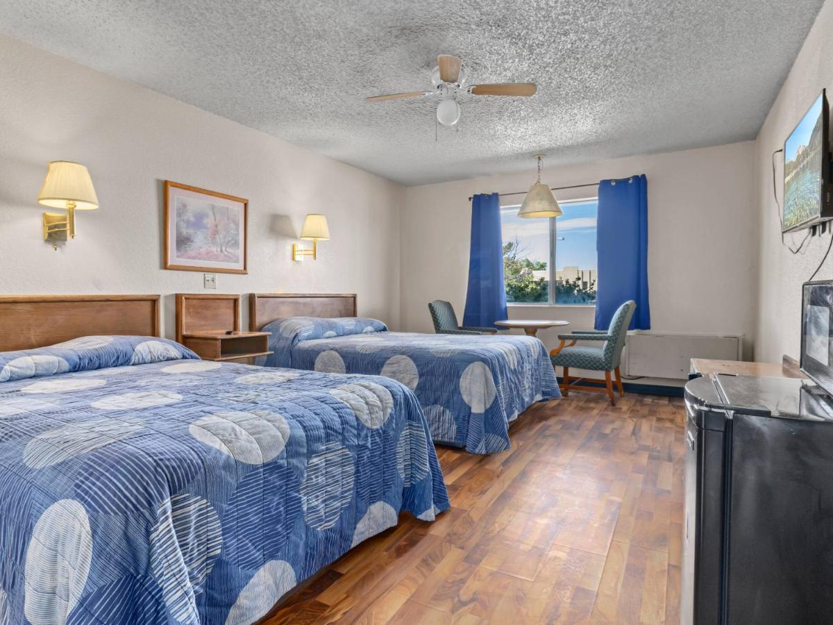 Luxury Inn — photo 2