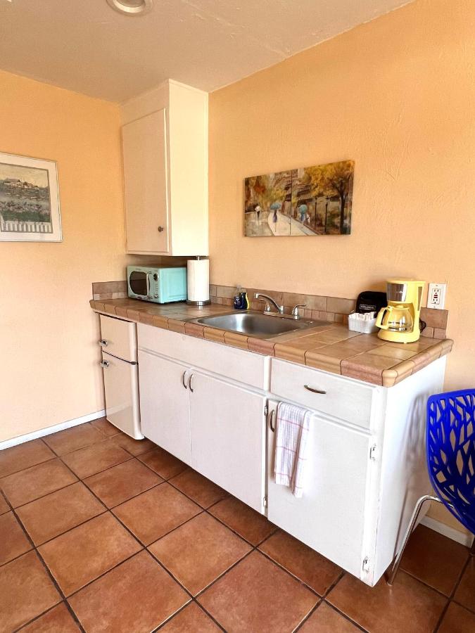 Sunny Cove Motel — photo 24