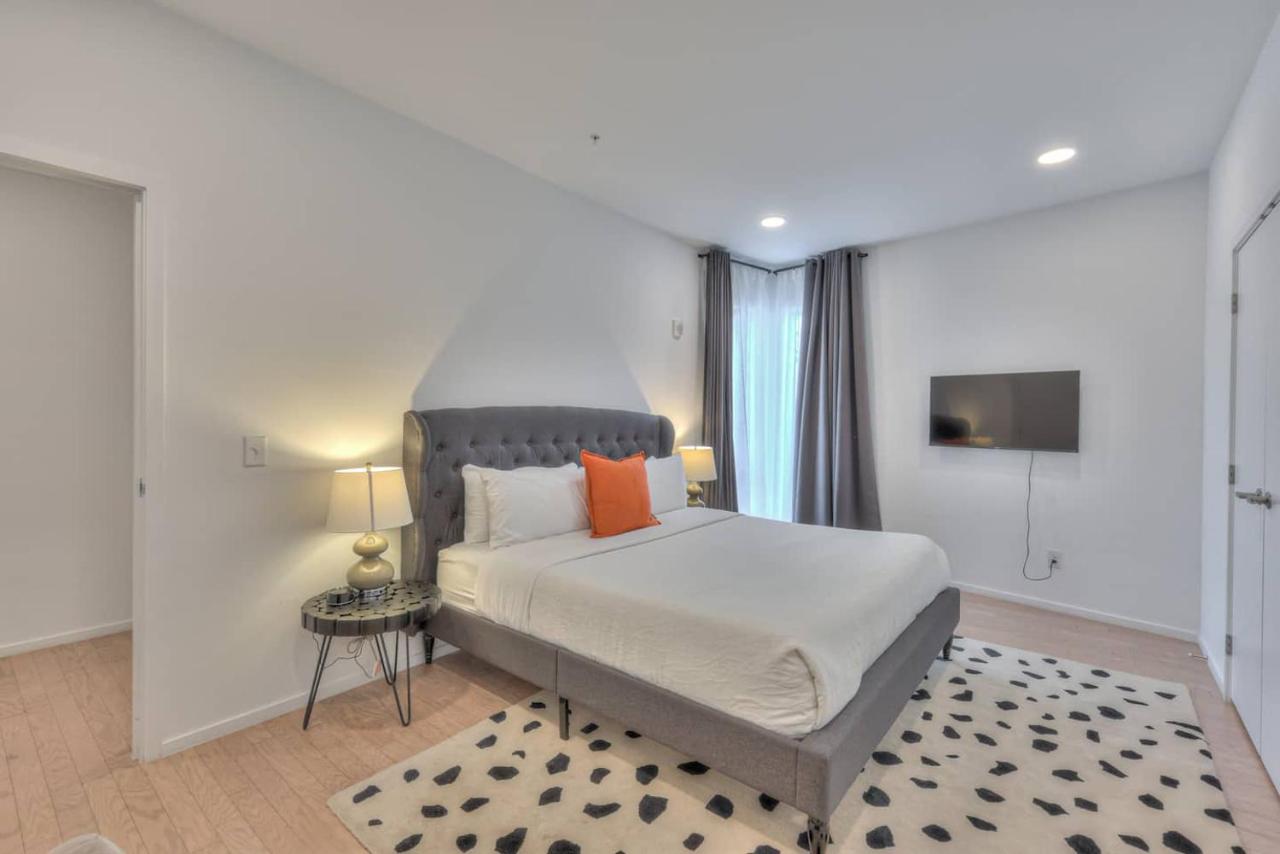 Boutique Condo on Nashville's Riverfront- EVE #402 - 2