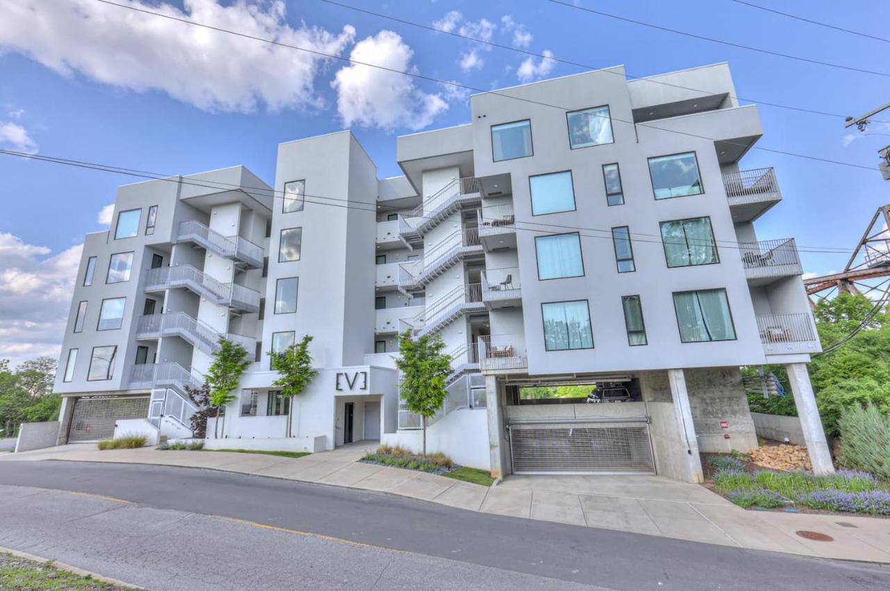 Boutique Condo on Nashville's Riverfront- EVE #402 - 3