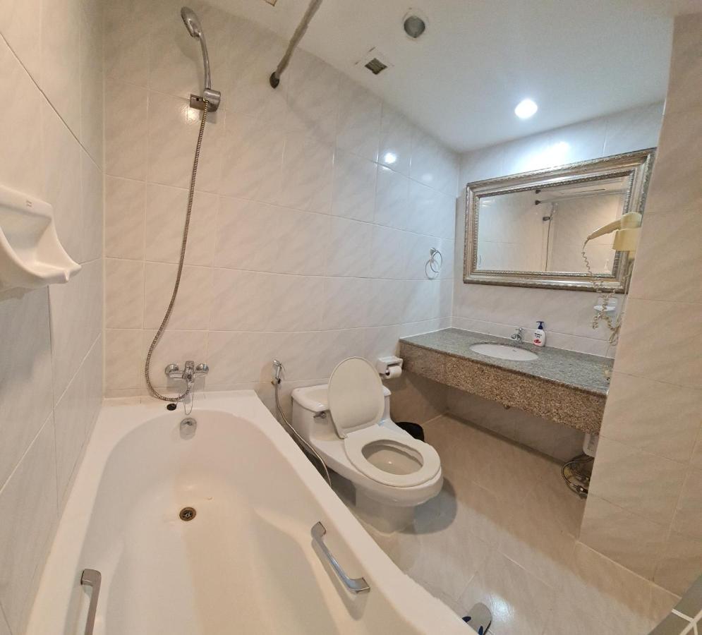 Comfort 1BR 2 King Beds, Best Value Stay, near Bts Nana - 4