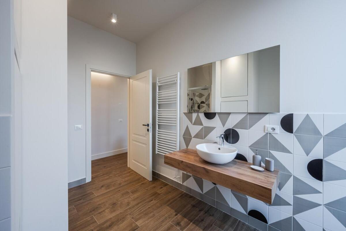 Luxury by the Sea - Central Design Apartment with AC - 3