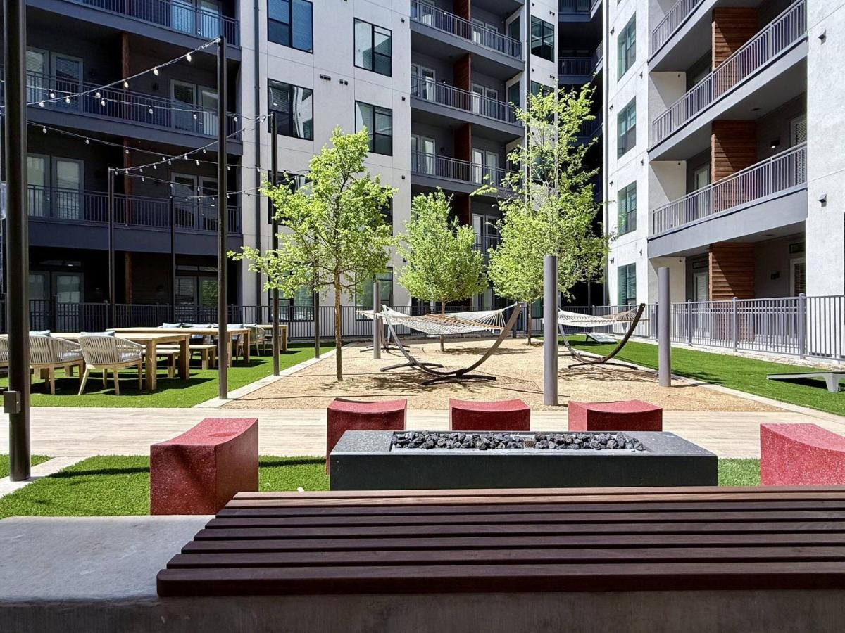 Relaxed 2BR Stay Near Domain & Central Aux - 3