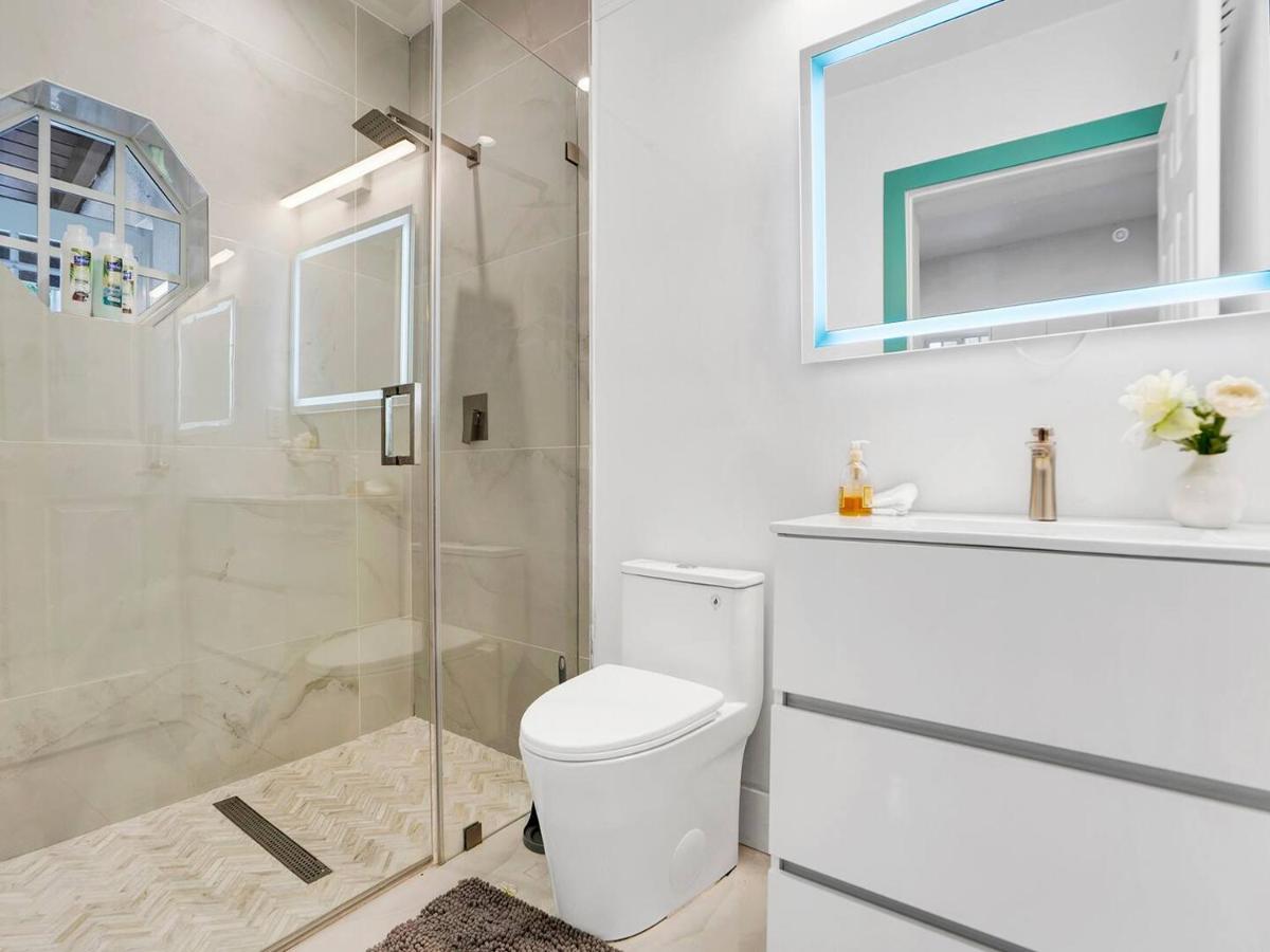 Casa Verde Design District 5BR Hot Tub - 2