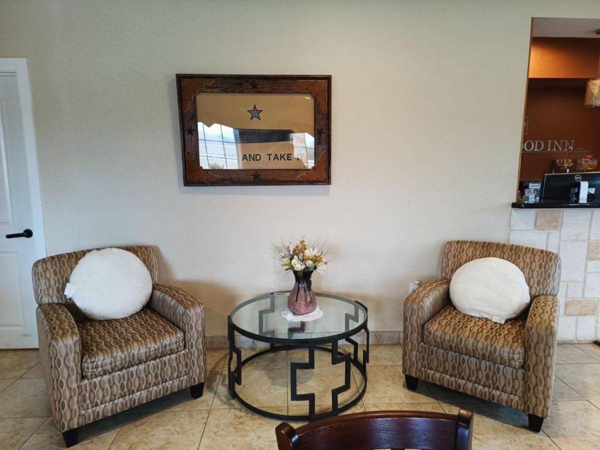 Westwood Inn Extended Stay Gonzales TX — photo 20