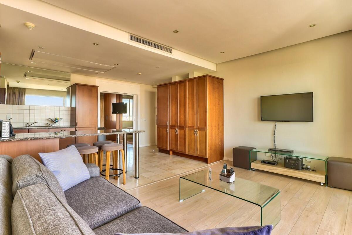 Exquisite Waterfront Living - Canal Views! - 5