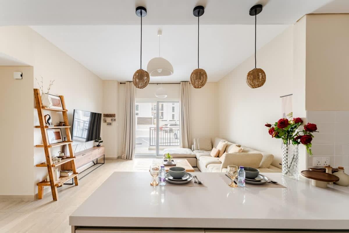 WabiSabi 2BR Stay Walk to Ferrari & Warner Bros - 5